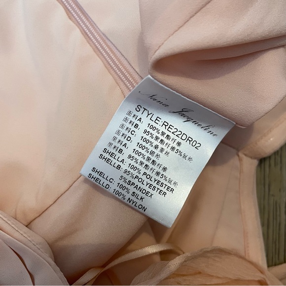 ✨SOLD✨ Nana Jacqueline Jamara Halter Mini Dress in Pink - Picture 13 of 13